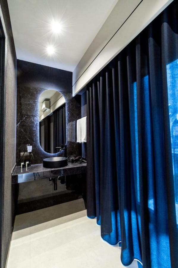 4 Suites " Unconventional Living Rooms " CTA Habitación foto